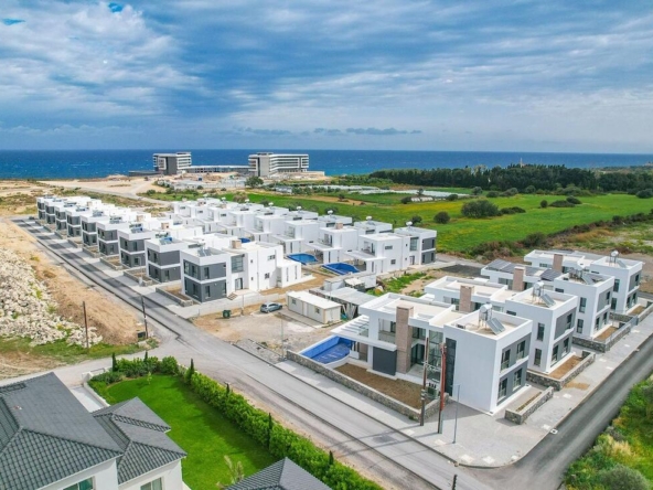 Новая вилла с бассейном в комплексе La Plage в Озанкёй