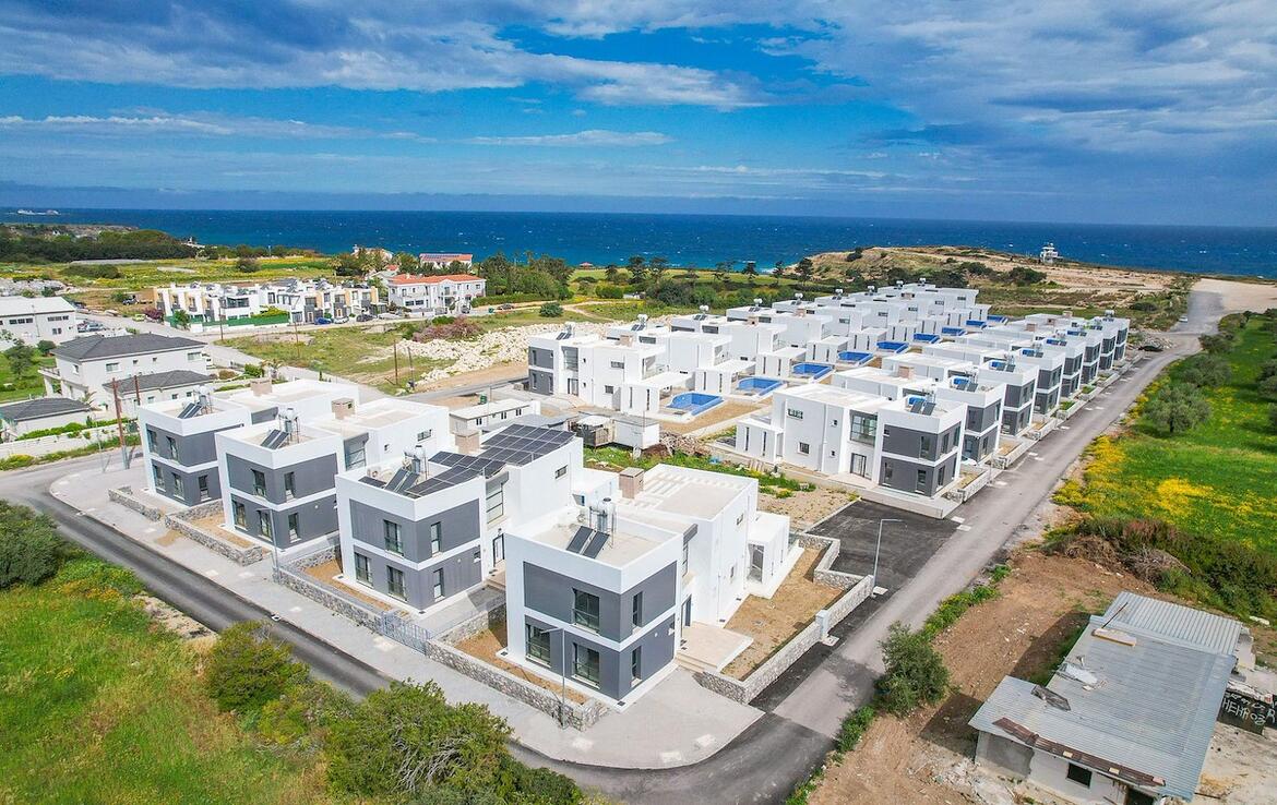 Новая вилла с бассейном в комплексе La Plage в Озанкёй