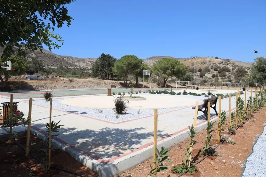 Мэрия Искеле строит соц-спортивную зону в Агыларах.