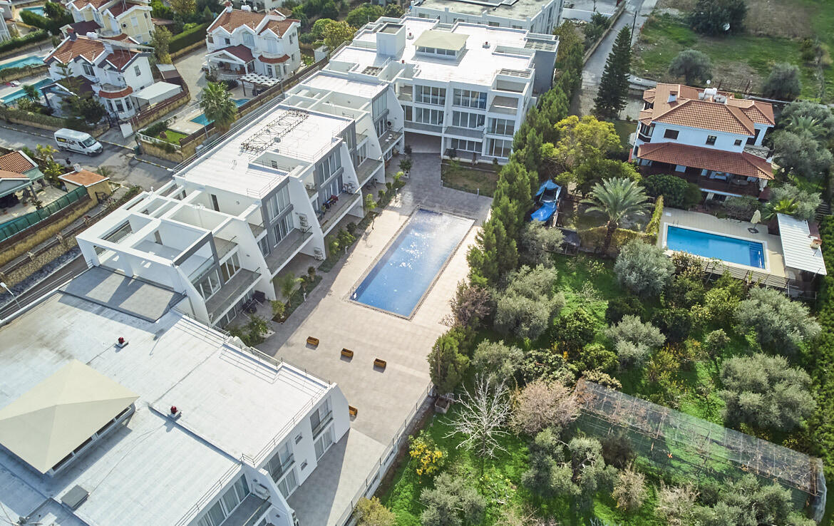 Квартира с садом в Гирне в COLESIUM COURT 