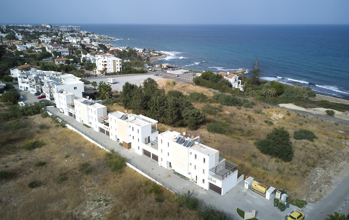 Таунхаус с прямым видом на море в Караоланолу