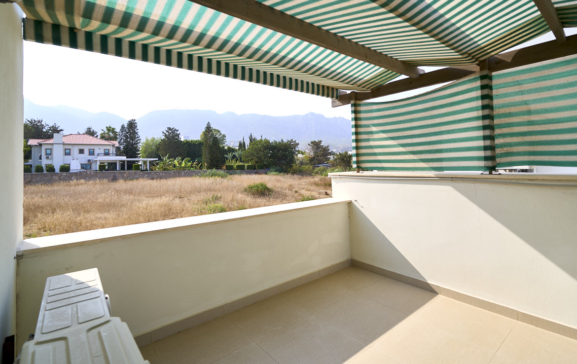 Таунхаус с прямым видом на море в Караоланолу