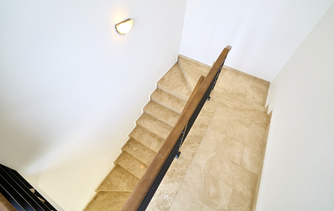 Таунхаус с прямым видом на море в Караоланолу