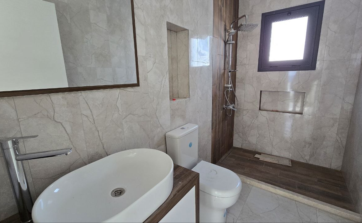 Новая 3+1 вилла в Лапте