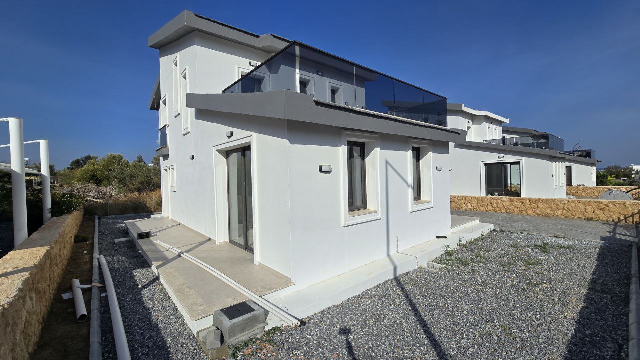 Новая 3+1 вилла в Лапте