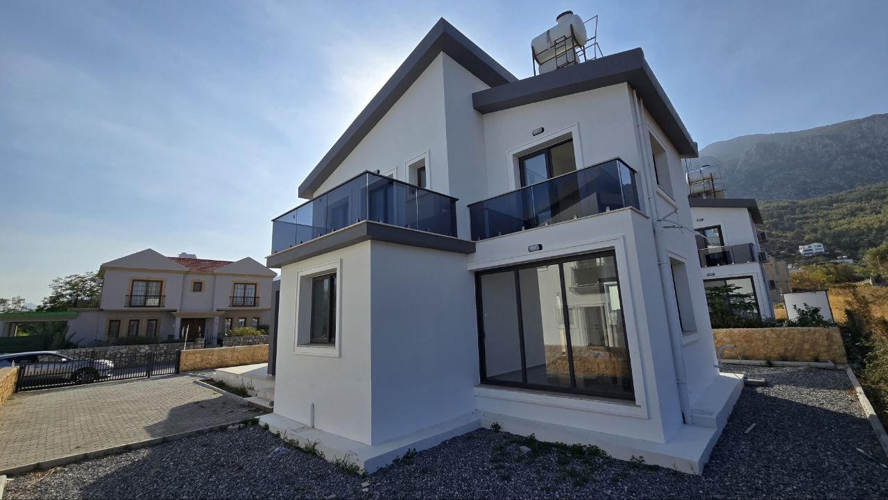 Новая 3+1 вилла в Лапте