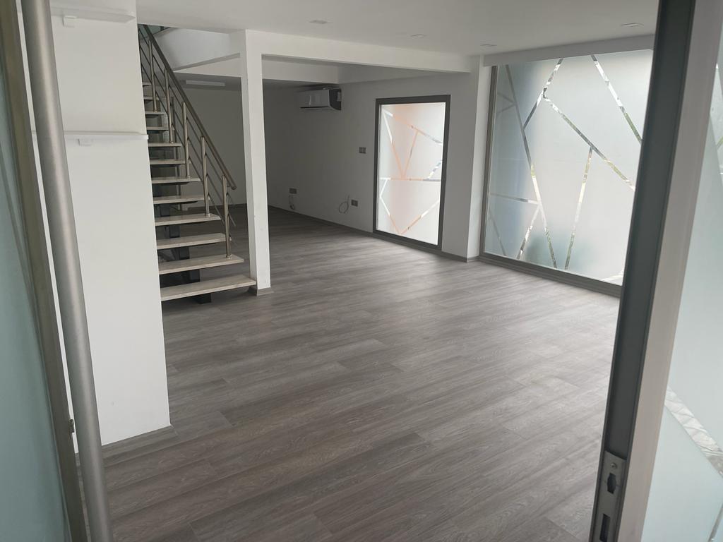 Офисное помещение в центре Гирне