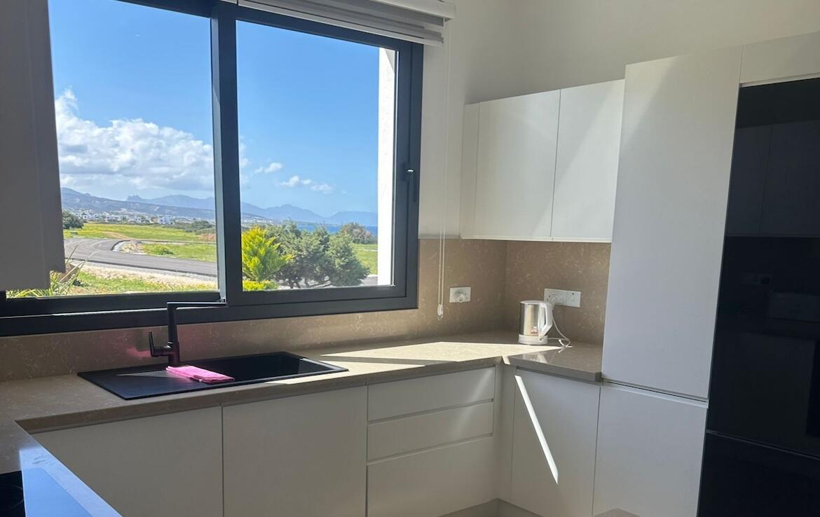 Апартаменты 2+1 на берегу моря в комплексе The Resort