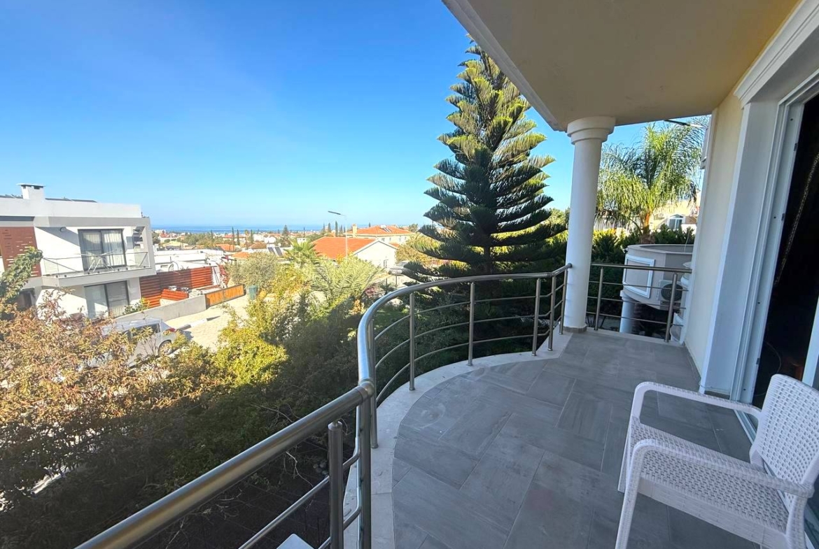 Аренда просторной виллы 4+1 в Алсанджаке