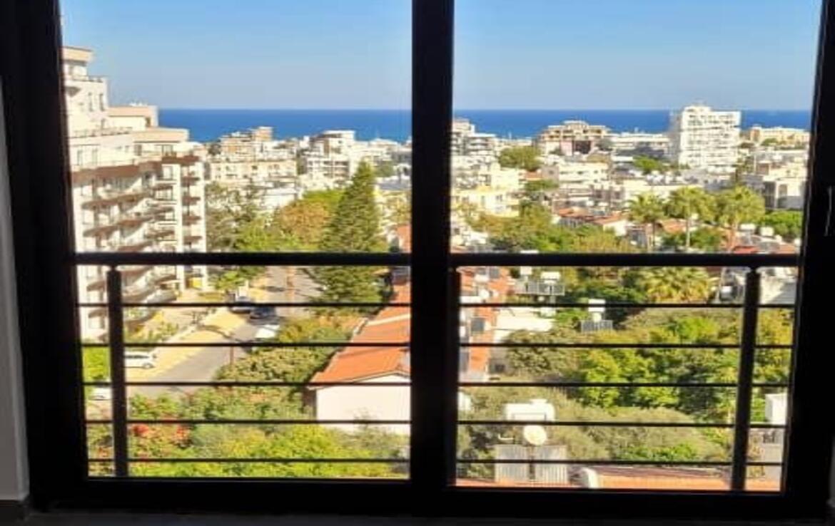 Однокомнатная квартира с видом на море и горы в CC Towers